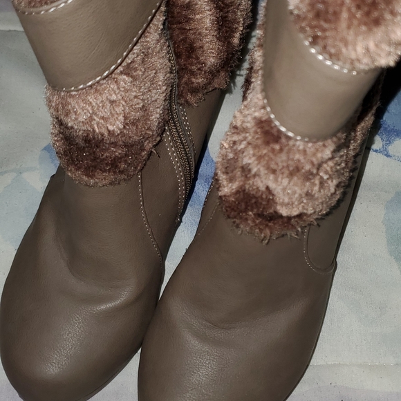 ZZ Boots - Picture 3 of 11